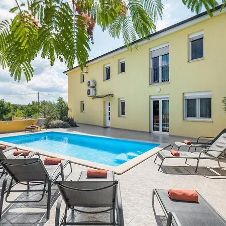House Perci 1 Holiday home Tar-Vabriga