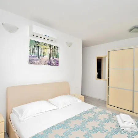 House Perci 1 * Tar-Vabriga
