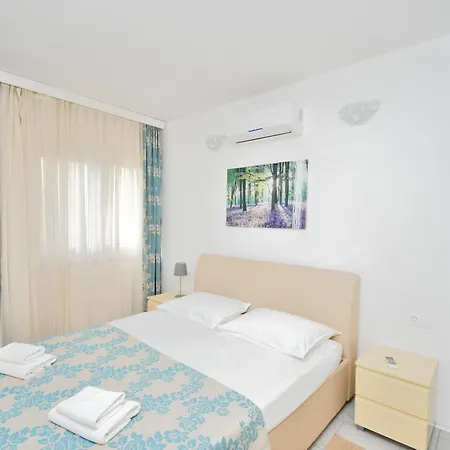 House Perci 1 Holiday home *