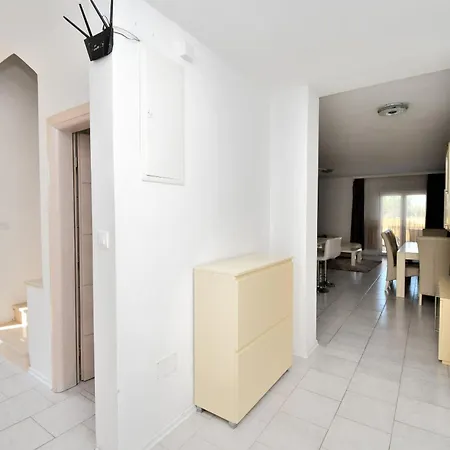 House Perci 1 Holiday home *