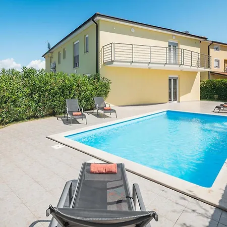 Holiday home House Perci 1